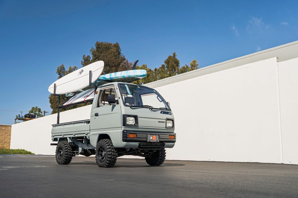 Oiwa Garage: The Art of Tuning the Timeless Suzuki Carry